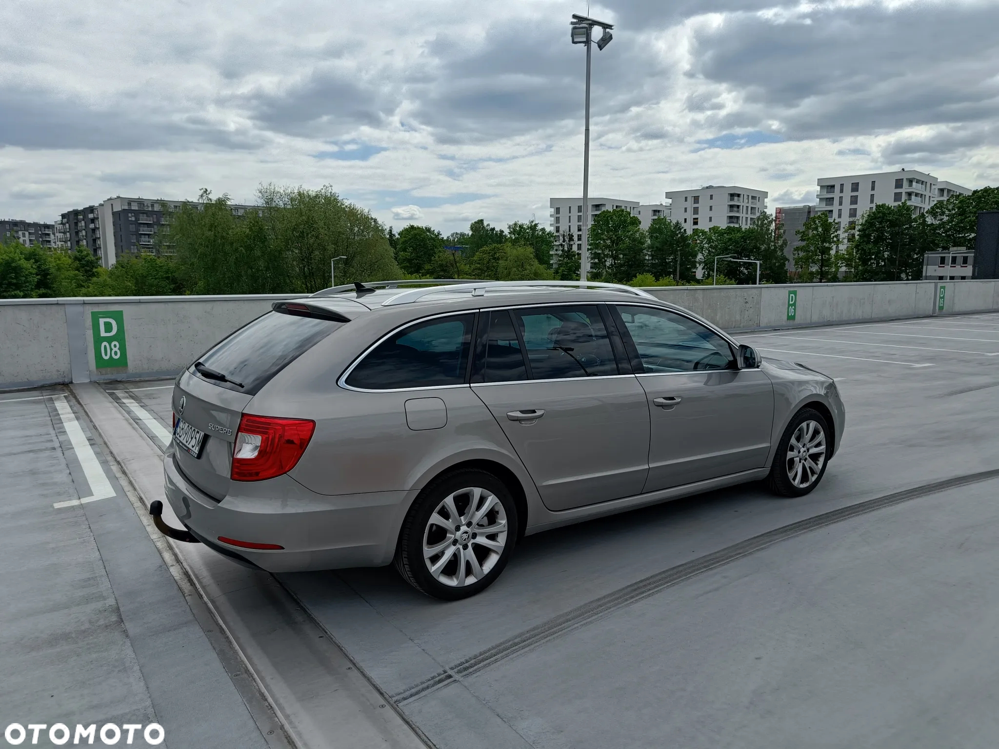 Skoda Superb 2.0 TDI Ambition DSG - 4