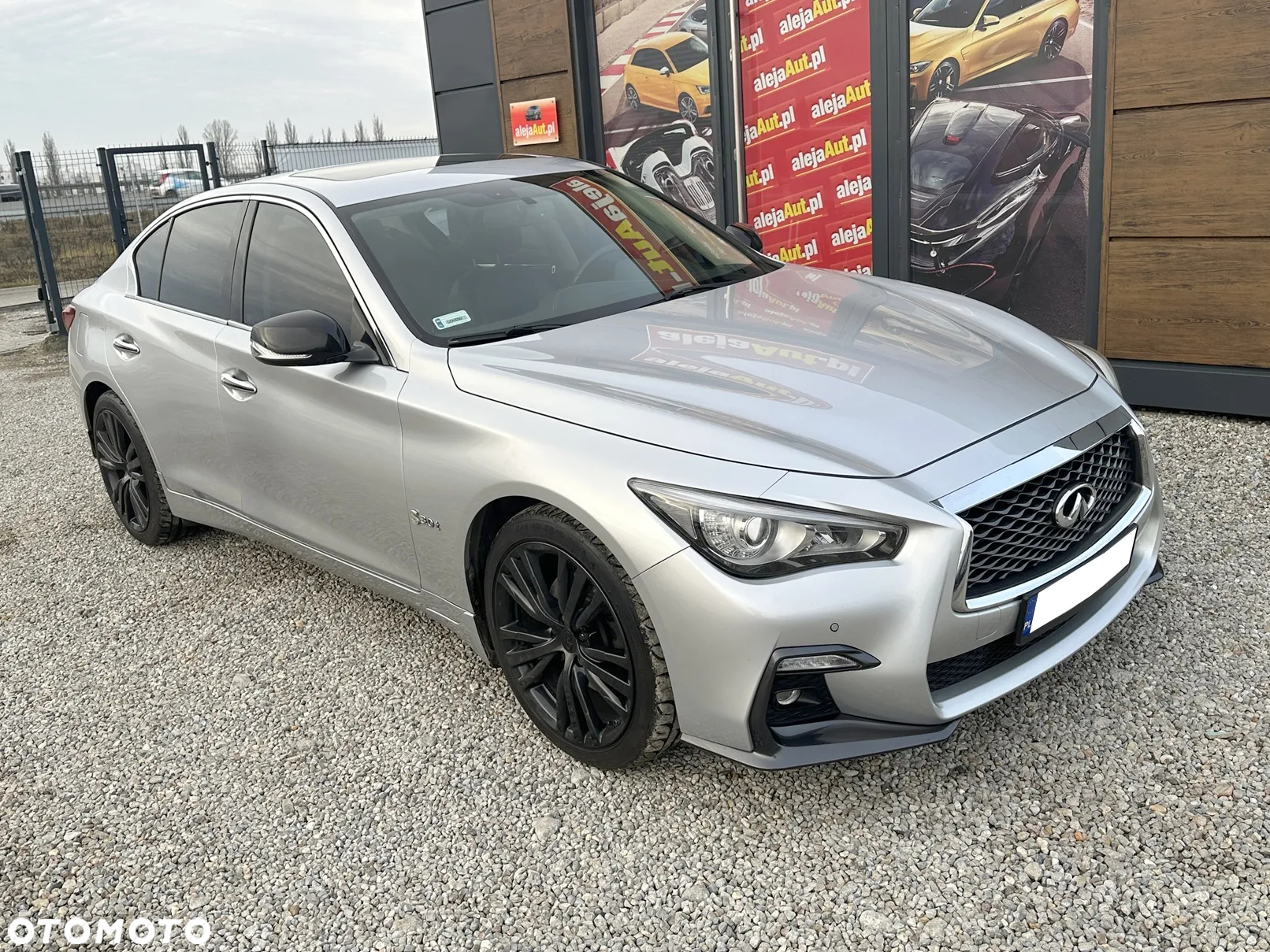 Infiniti Q50 - 2