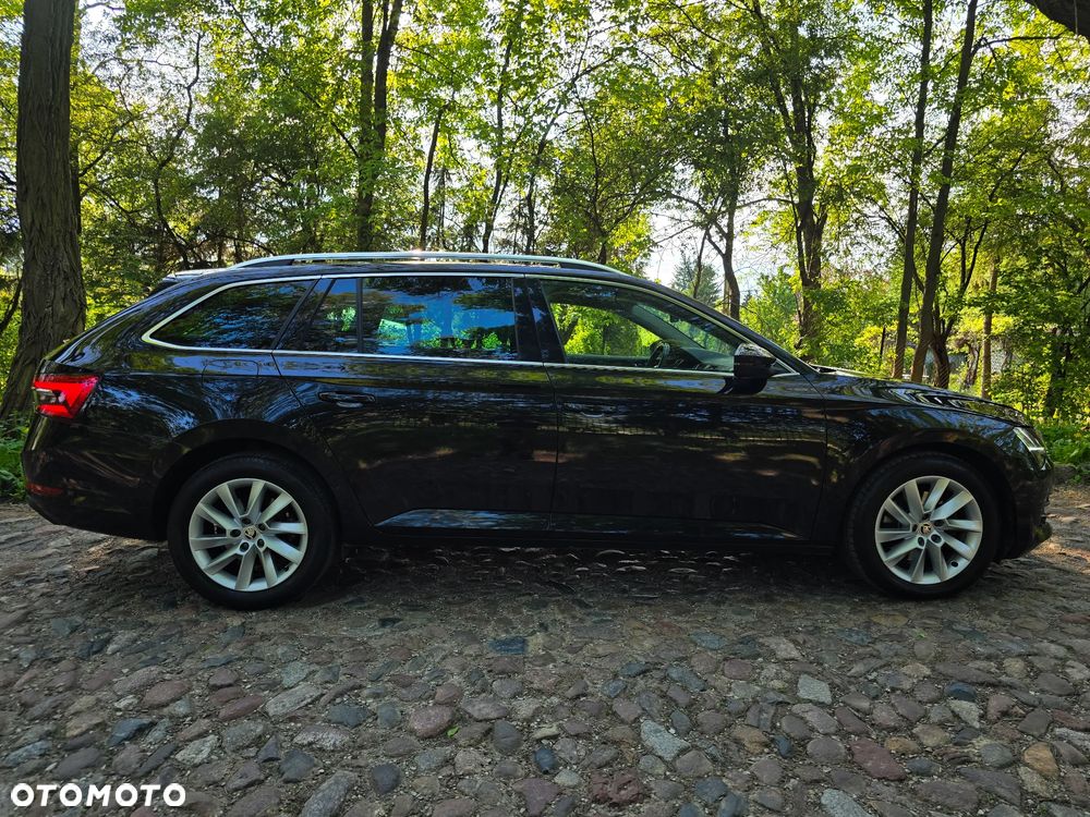 Skoda Superb 2.0 TDI SCR 4x4 Style DSG - 8