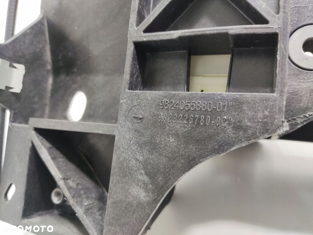 pas przedni górny wzmocnienie zamek maski peugeot 3008 ii 16-24 9829226780 - 9