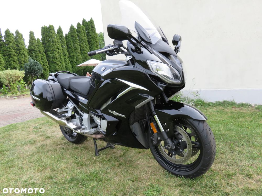 Yamaha FJR - 9