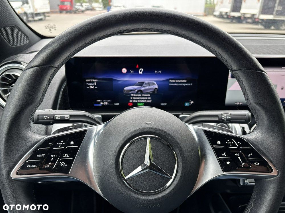 Mercedes-Benz EQB - 22