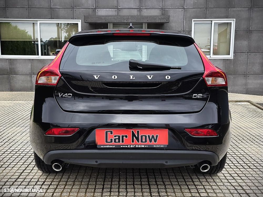Volvo V40 2.0 D2 Momentum Geartronic - 9