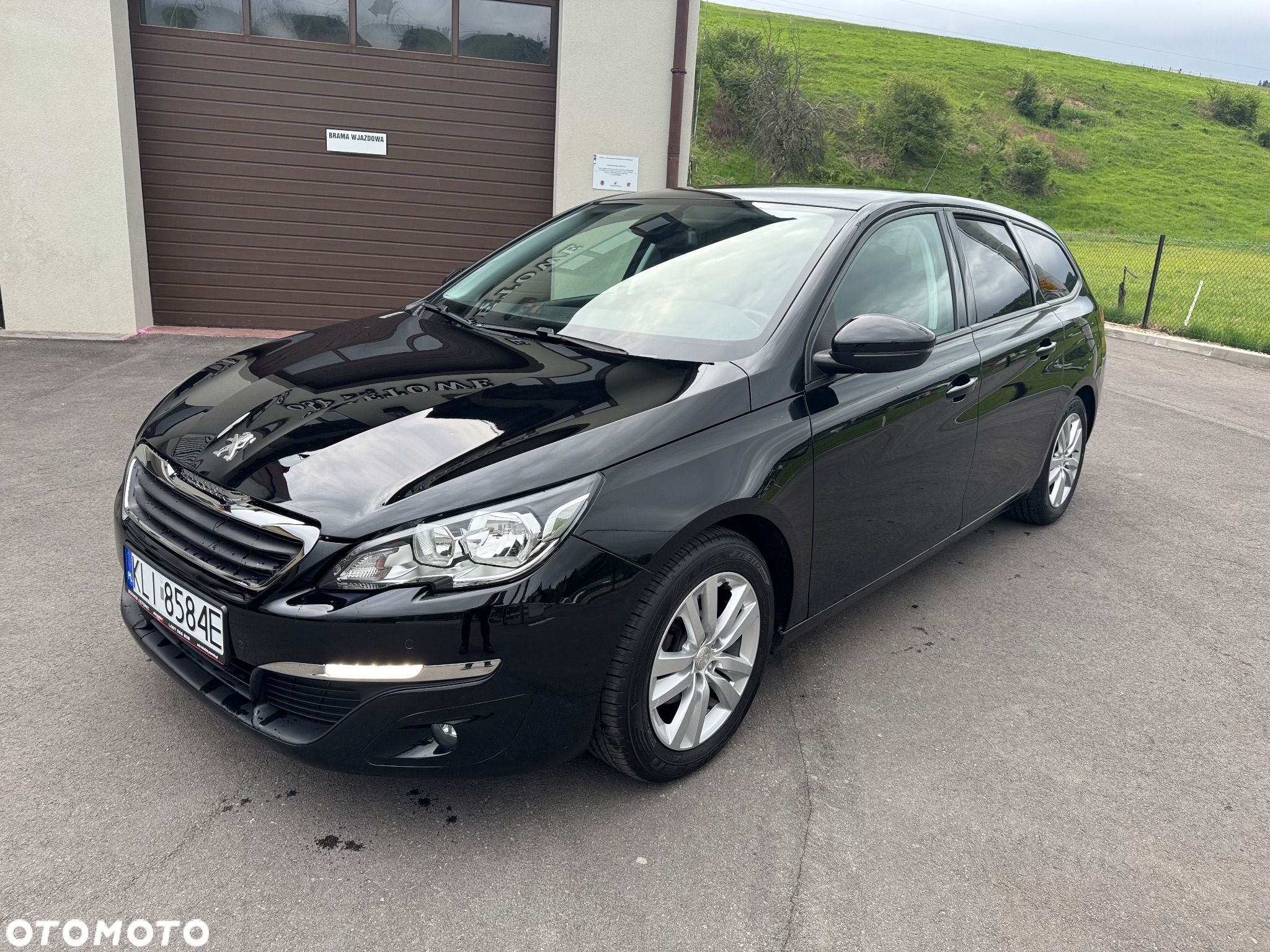 Peugeot 308 SW 1.2 PureTech Allure S&S EAT6 - 1