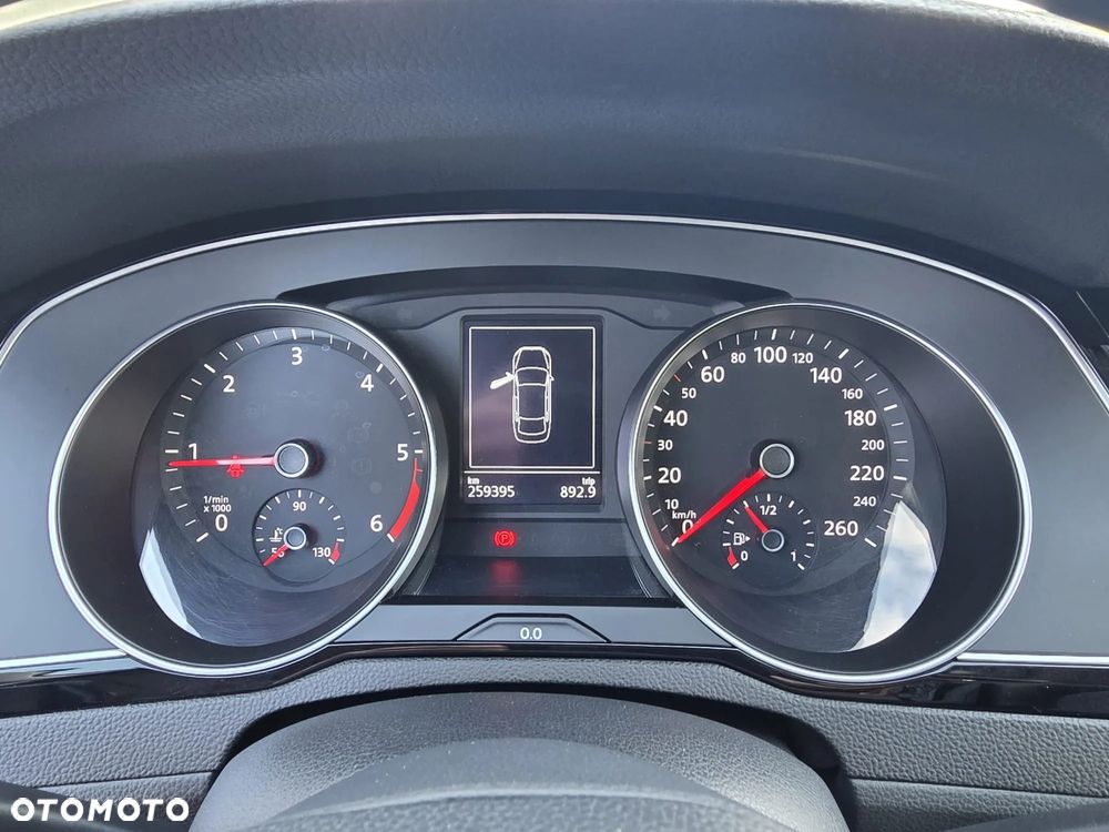 Volkswagen Passat 2.0 TDI EVO Business - 22