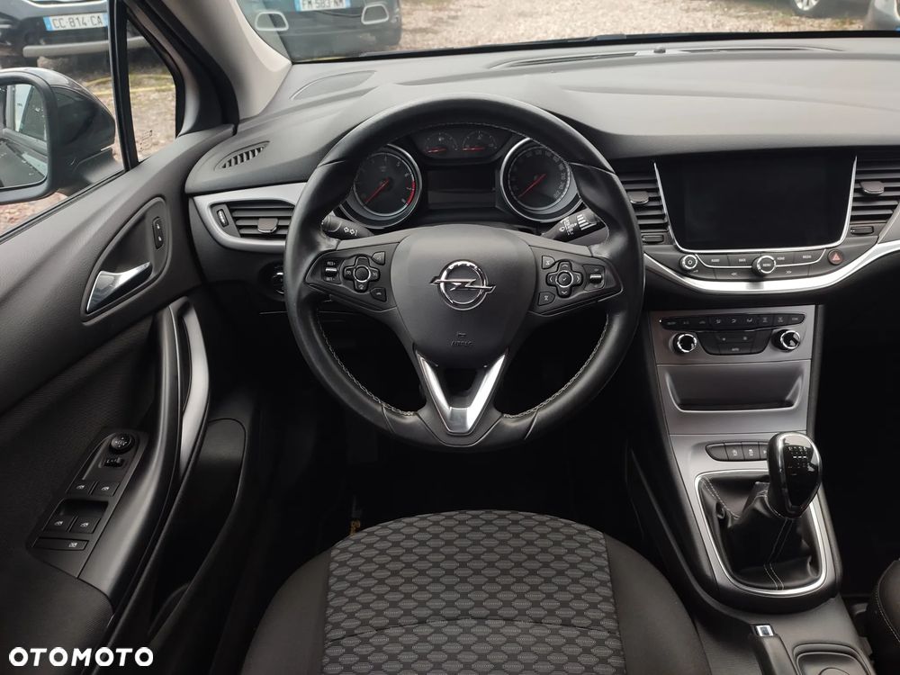Opel Astra 1.4 Turbo Business - 27