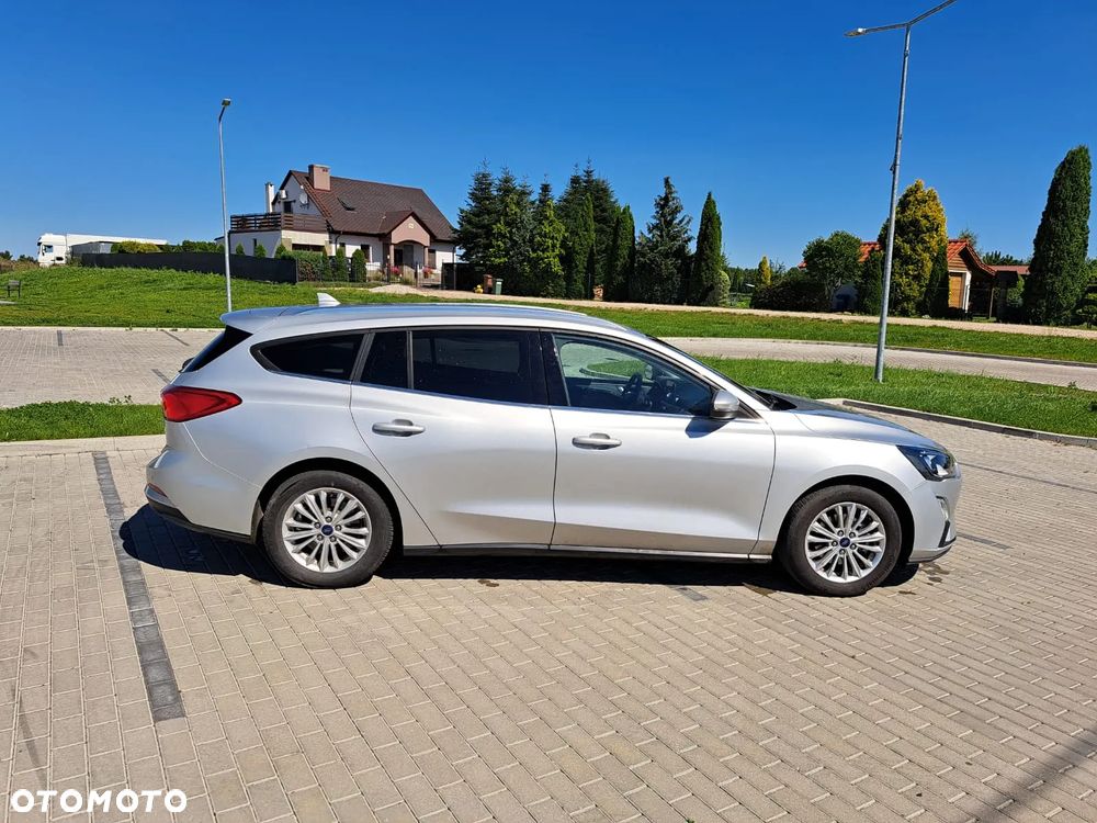 Ford Focus 1.0 EcoBoost Active - 4