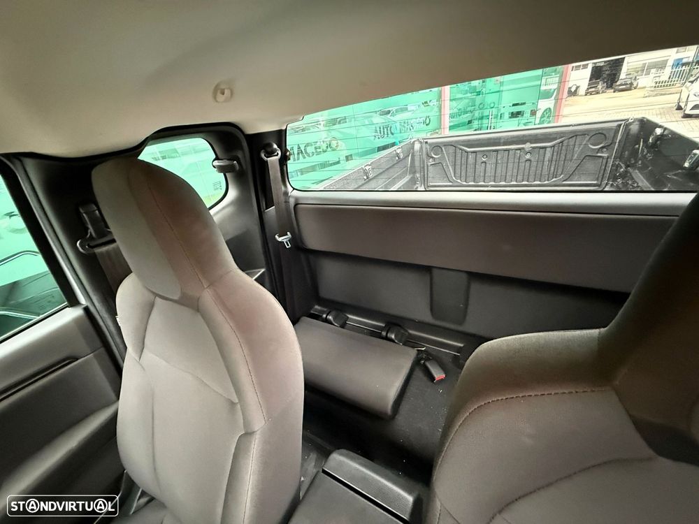Isuzu D-Max 1.9 Ddi CD 4WD LS - 12