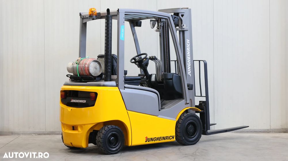 Jungheinrich TFG 320 - 5