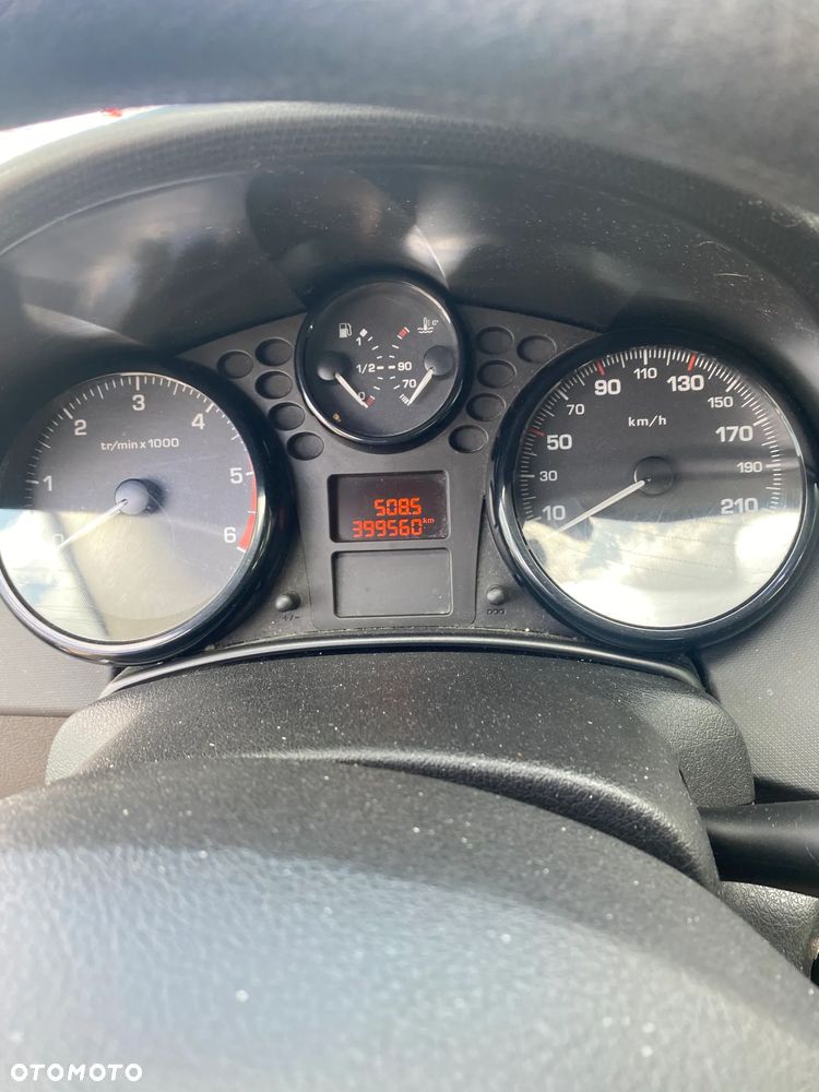 Peugeot 207 1.6 HDi 16V Trendy - 2