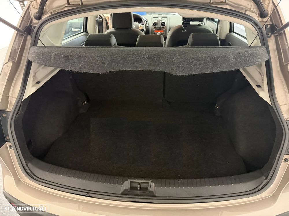 Nissan Qashqai - 13