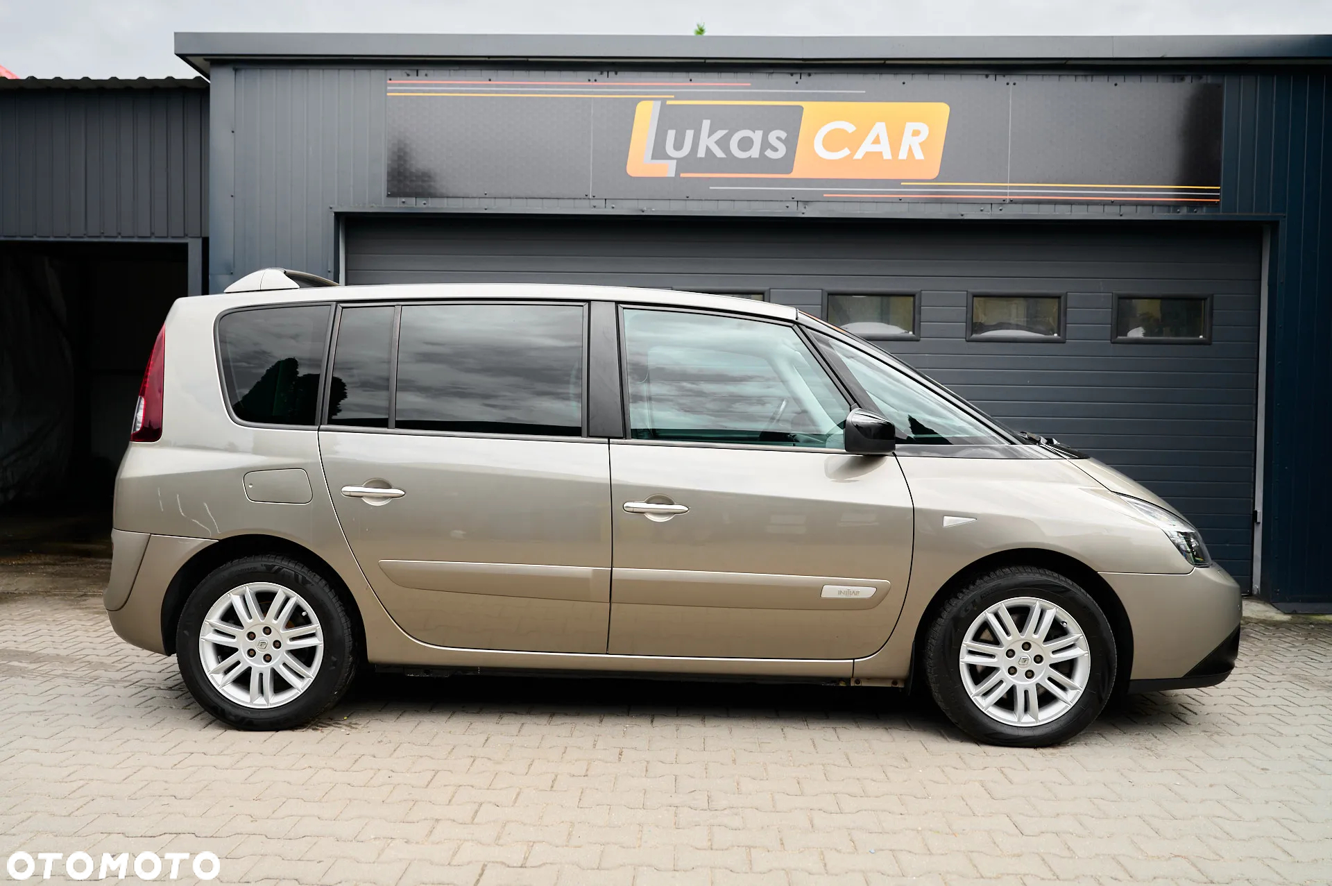 Renault Espace 2.0 dCi 175 FAP Initiale - 9