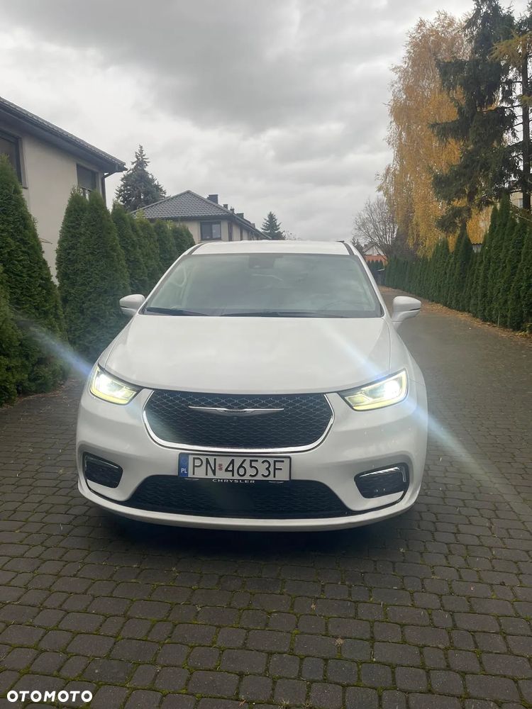 Chrysler Pacifica - 3