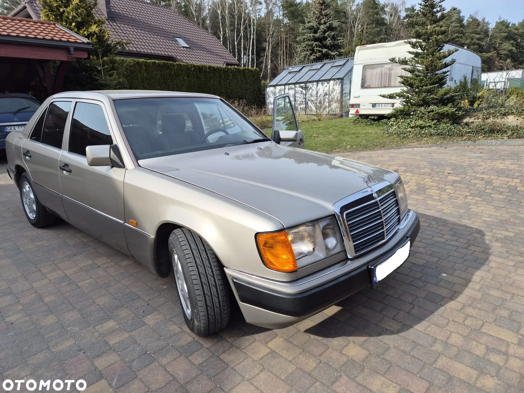 Mercedes-Benz W124 (1984-1993) - 1