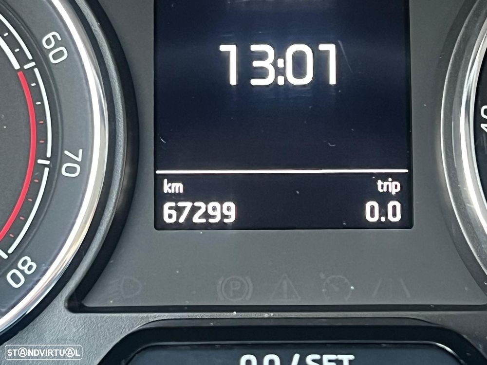 Skoda Fabia 1.0 MPI First Edition - 44