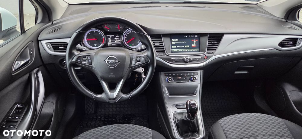Opel Astra 1.6 CDTI Essentia - 32