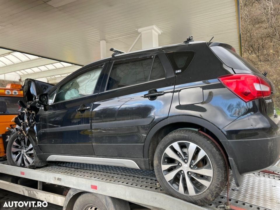 Suzuki SX4 S cross 2019 motor 1.4i benzina turbo cutie automata tracțiune 4x4 integrala trapa panoramică Haion luneta geam usa   pdc  interior piele - 1
