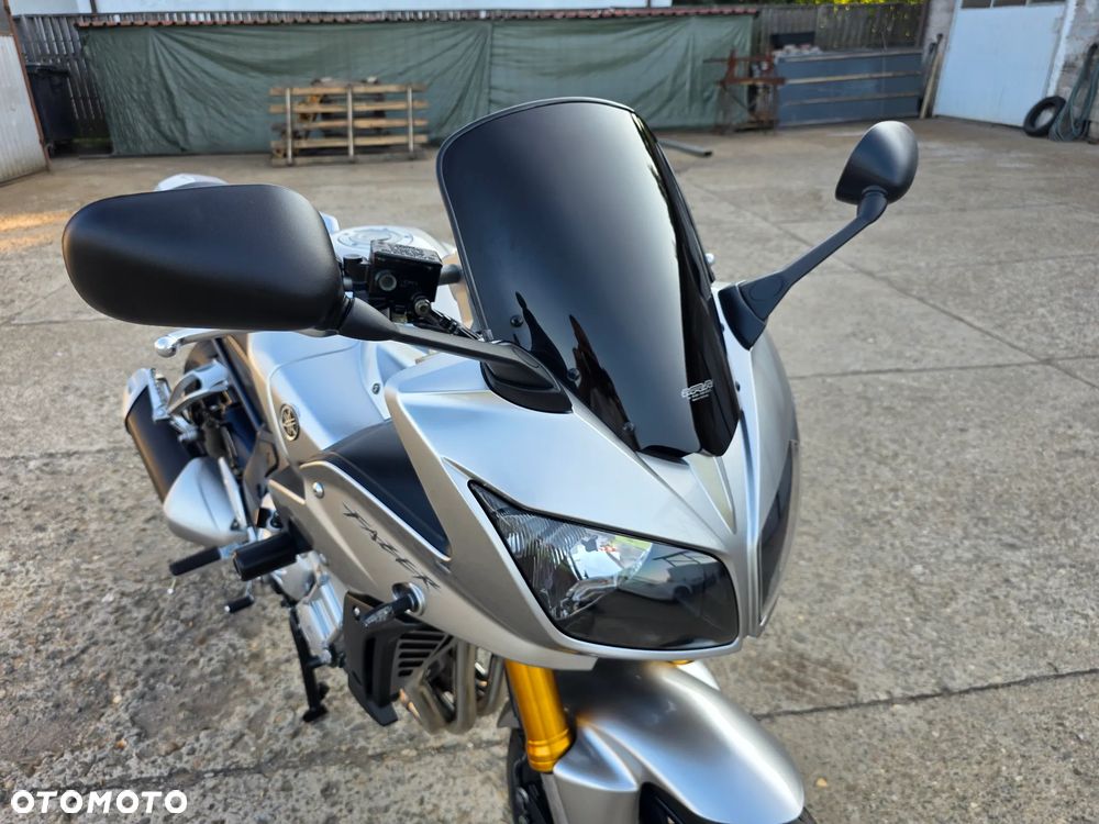 Yamaha FZ - 17