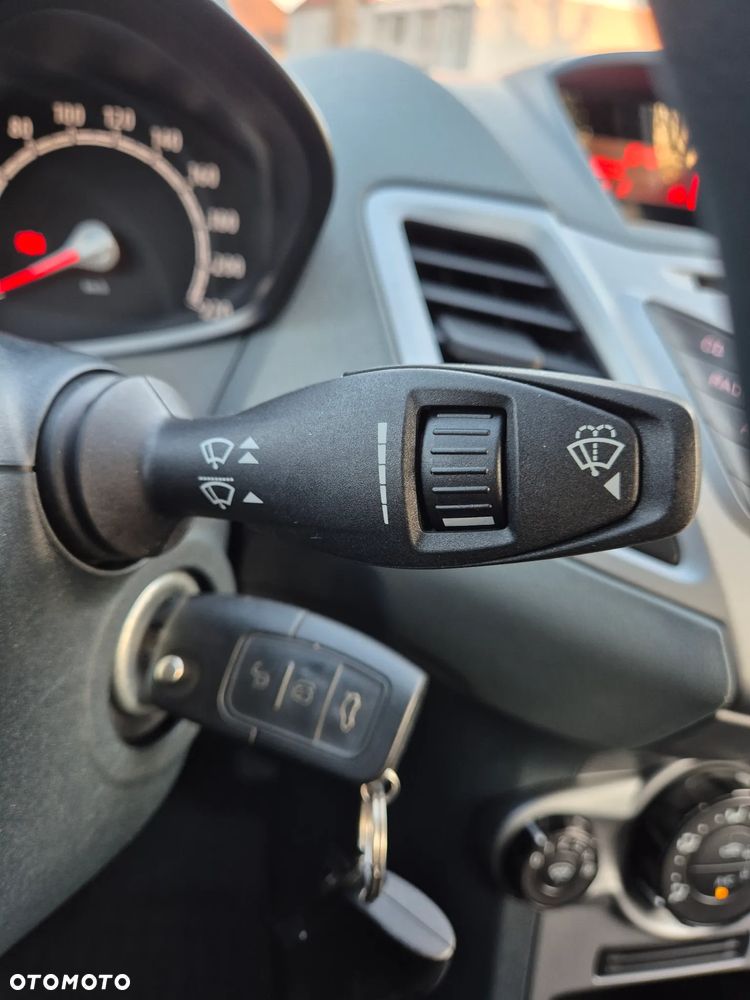 Ford Fiesta 1.25 Champions Edition - 12