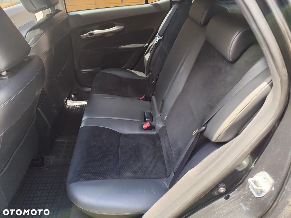 Toyota Auris - 23