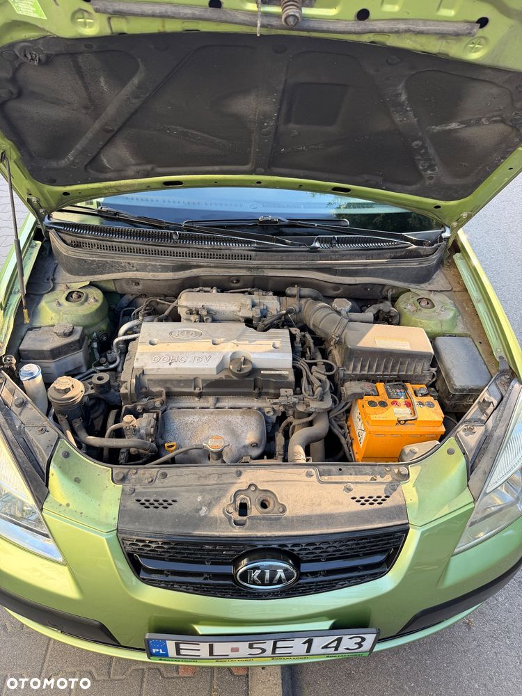 Kia Rio - 17