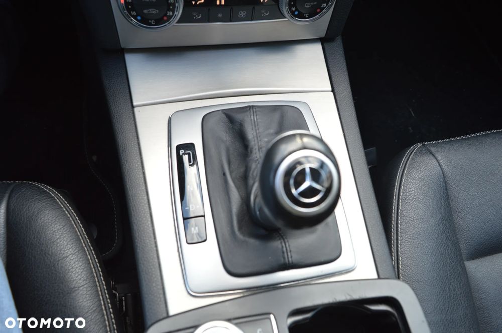 Mercedes-Benz Klasa C 280 7G-TRONIC Avantgarde Sport Edition - 27