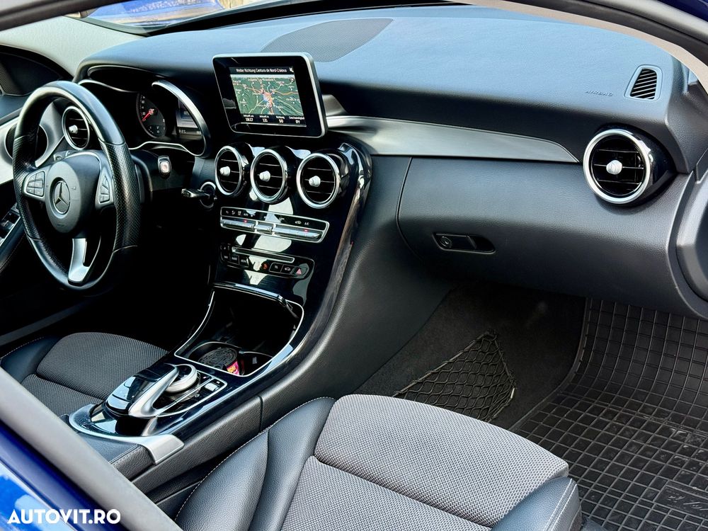 Mercedes-Benz C - 8