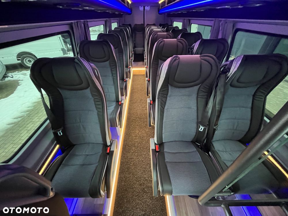 Mercedes-Benz Sprinter 519 - 9
