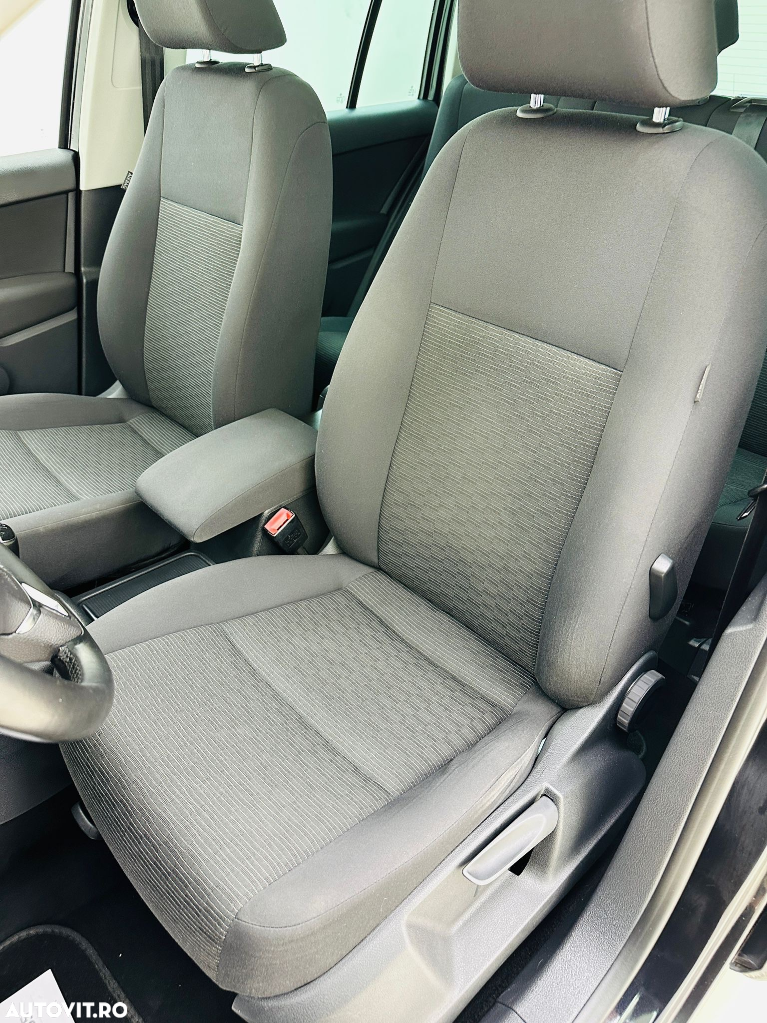 Volkswagen Tiguan - 14