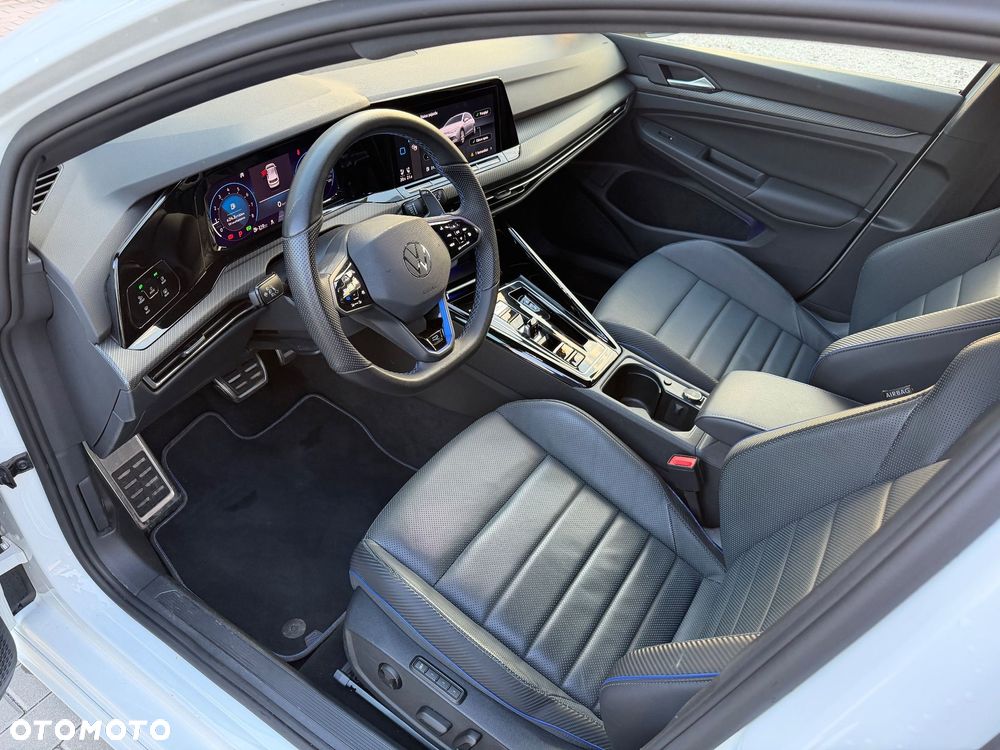 Volkswagen Golf - 11