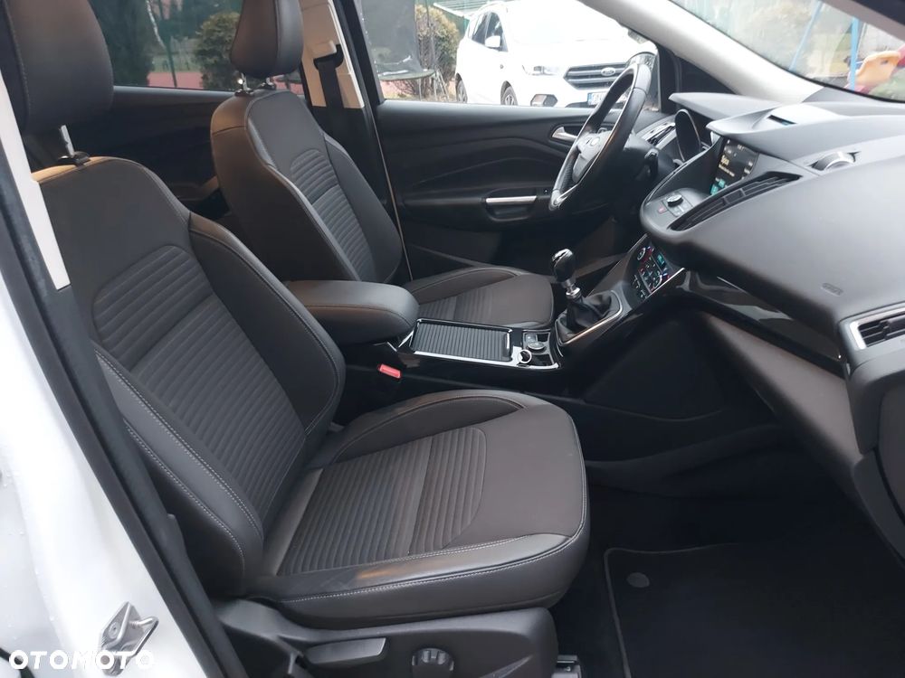 Ford Kuga 1.5 EcoBoost 2x4 Trend - 9