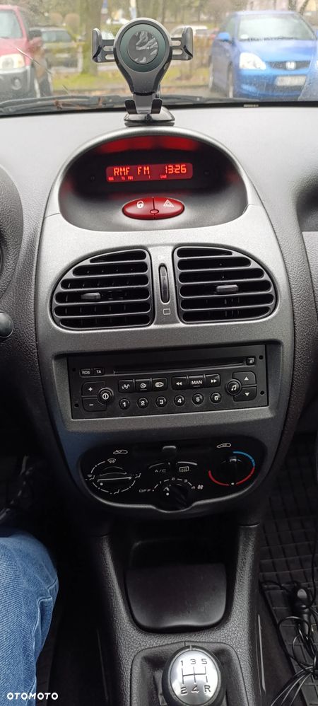Peugeot 206 - 10