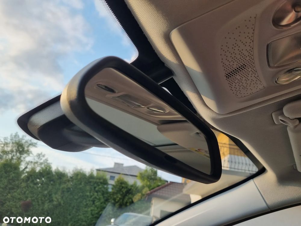 Peugeot 2008 1.2 VTi Allure - 22