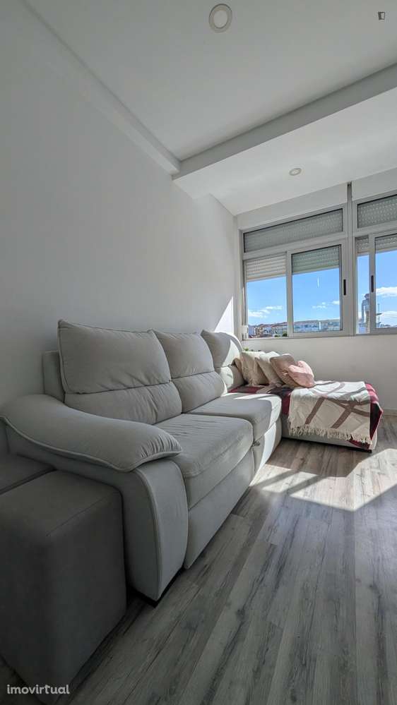 Quarto - localizado em Setubal - Grande imagem: 3/7