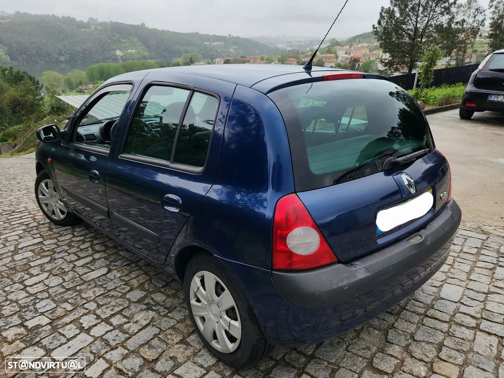 Renault Clio 1.2 16V Privilège - 4
