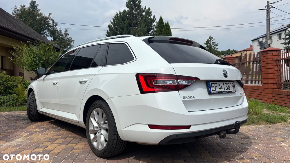 Skoda Superb 2.0 TDI Style DSG - 2