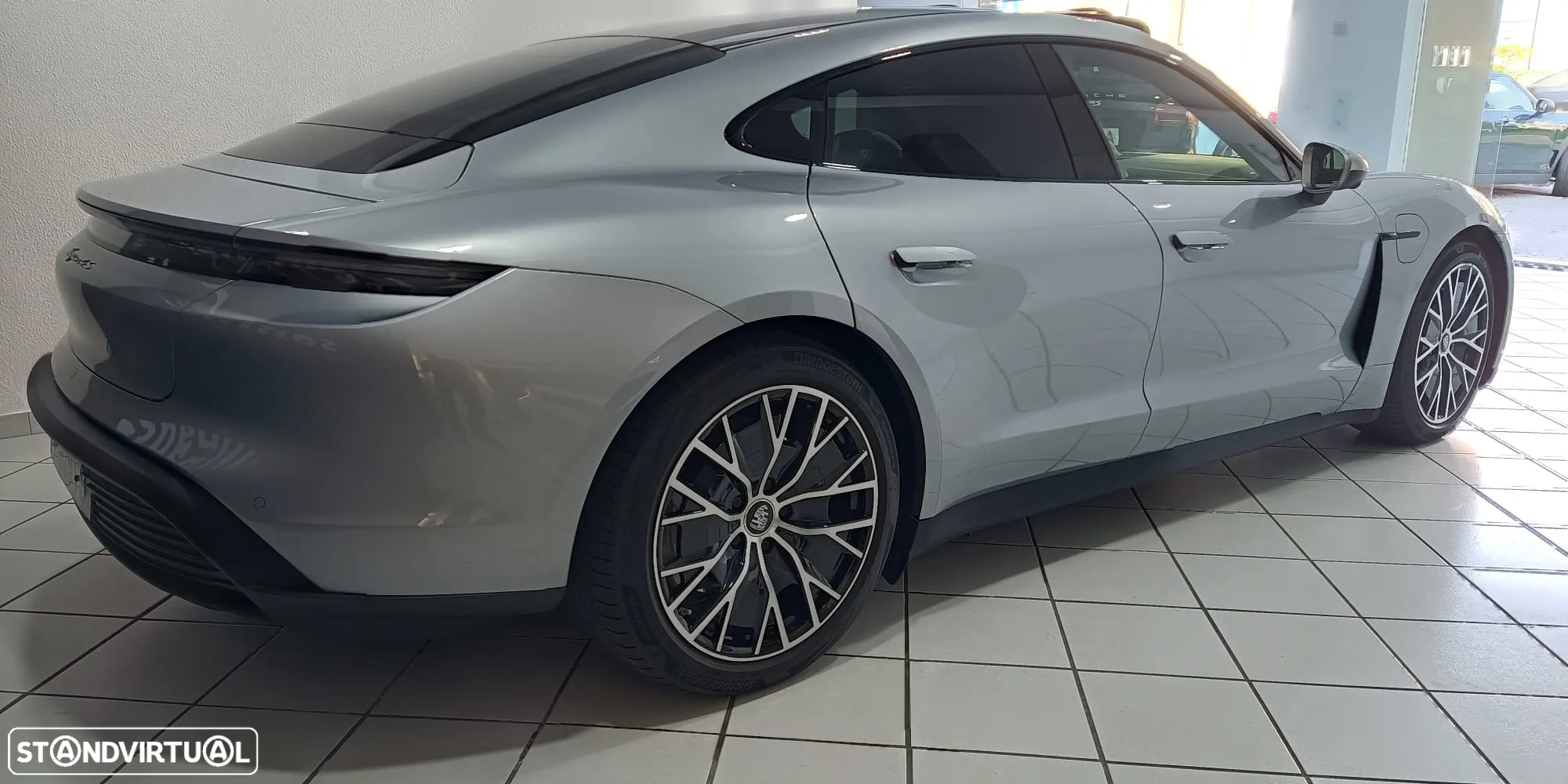 Porsche Taycan 4S - 7