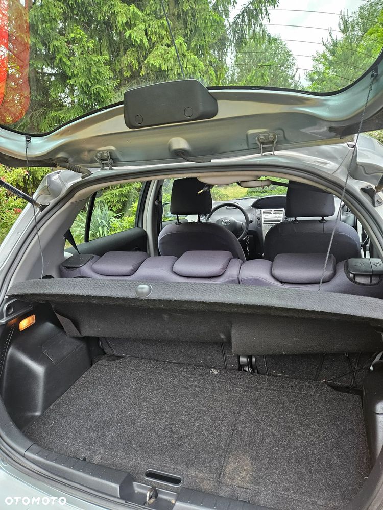 Toyota Yaris - 7