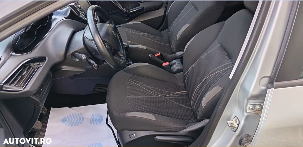 Peugeot 208 1.4 HDi FAP Style - 20