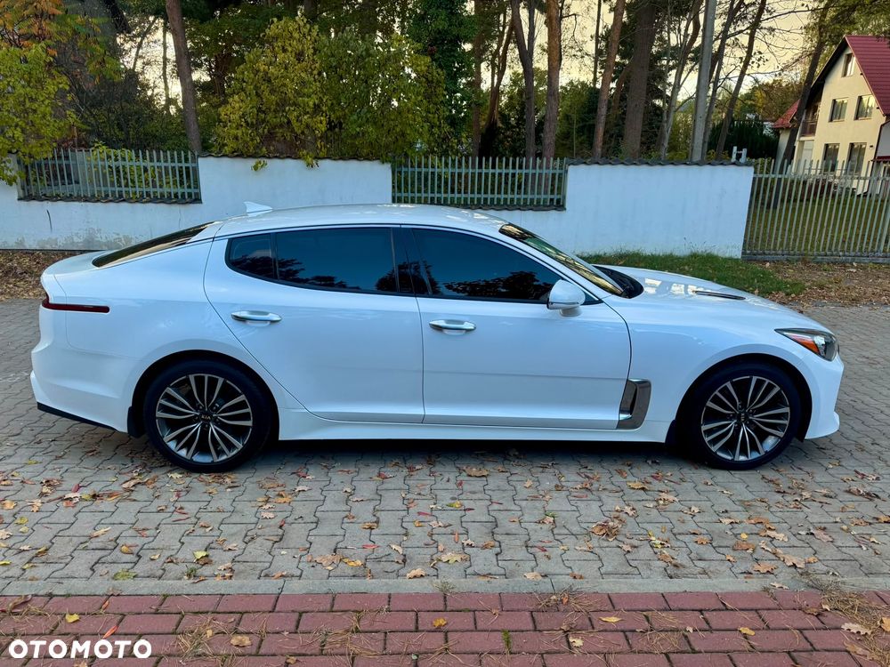 Kia Stinger - 25