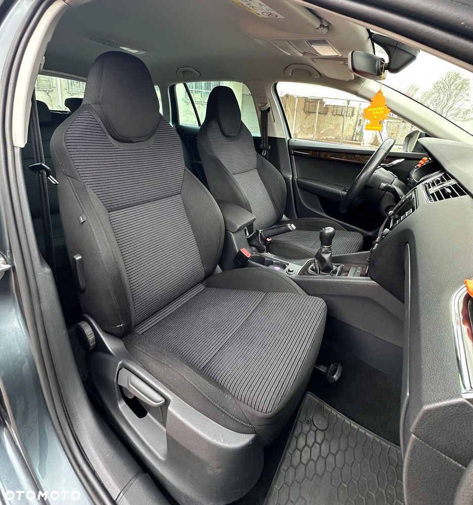 Skoda Octavia 1.6 TDI (Green tec) 4x4 Joy - 10