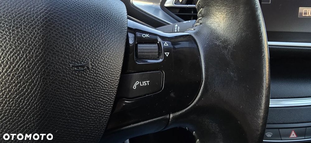 Peugeot 308 1.6 BlueHDi Active S&S - 37