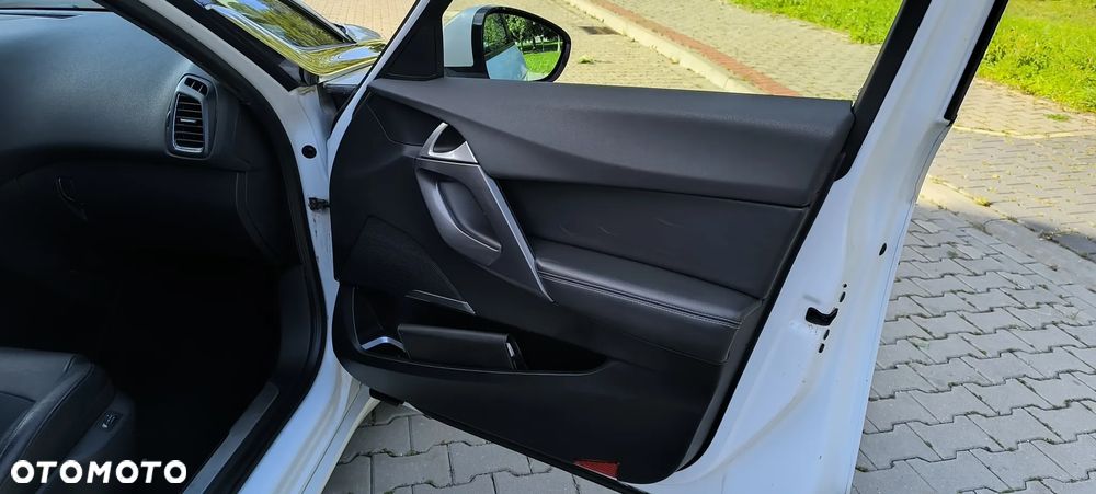 Citroën DS5 2.0 HDi SoChic - 28