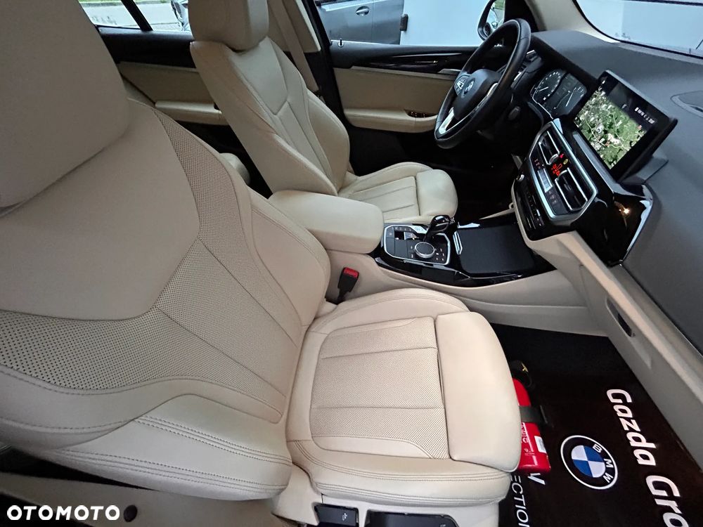 BMW X3 xDrive30e - 17