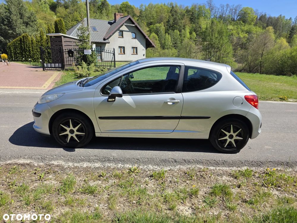 Peugeot 207 - 9