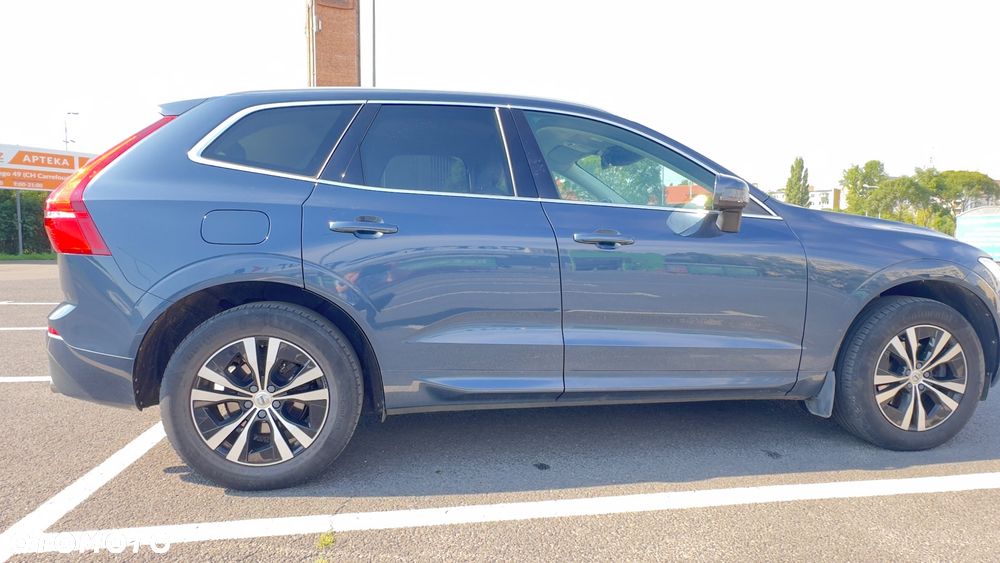 Volvo XC 60 D4 Momentum Pro - 2