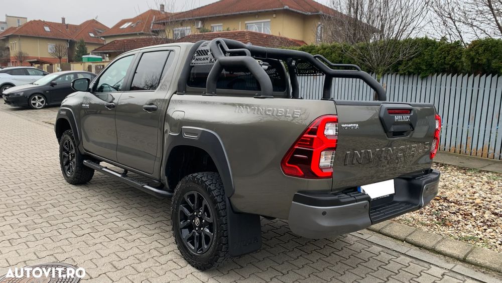 Toyota Hilux 2.8D 204CP 4x4 Double Cab AT Invincible Color Edition - 3
