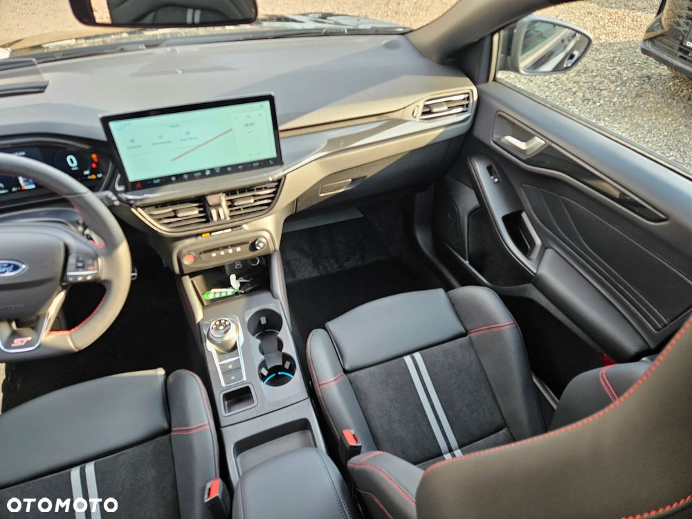 Ford Focus 2.3 EcoBoost ST X - 10