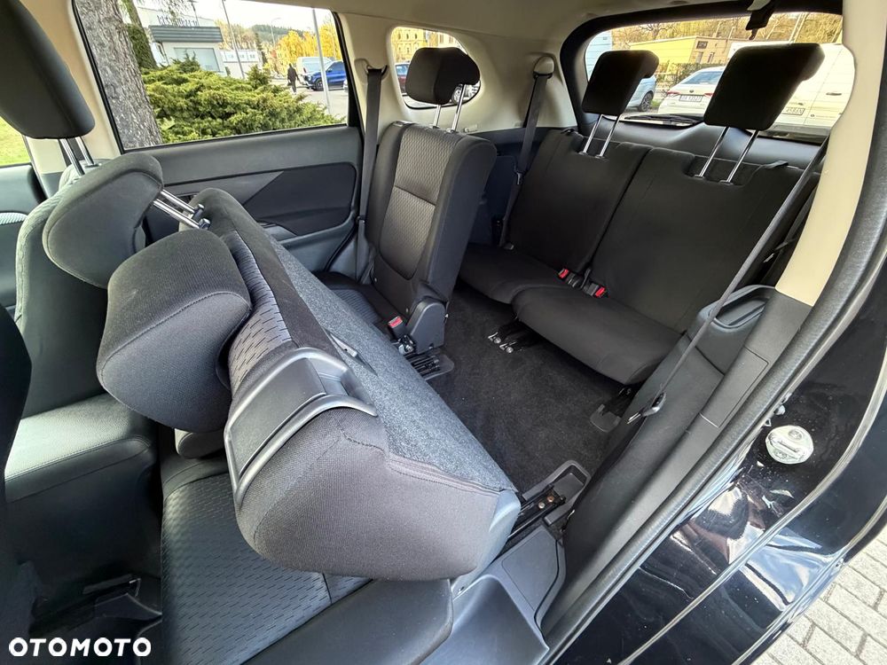 Mitsubishi Outlander 2.2 DI-D 4WD Top - 18