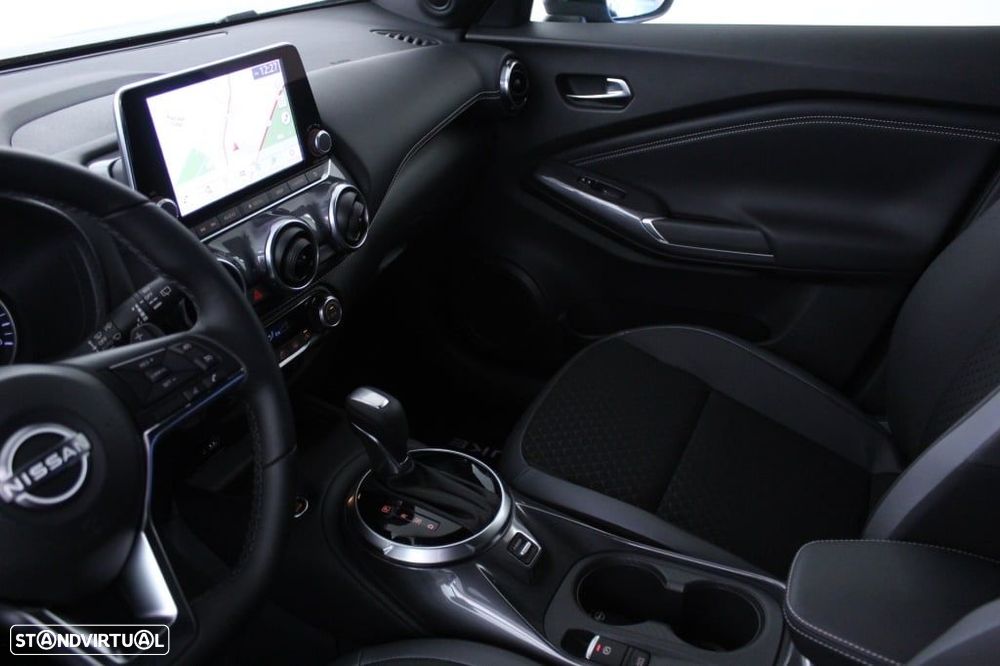 Nissan Juke 1.0 DIG-T N-Connecta DCT - 33